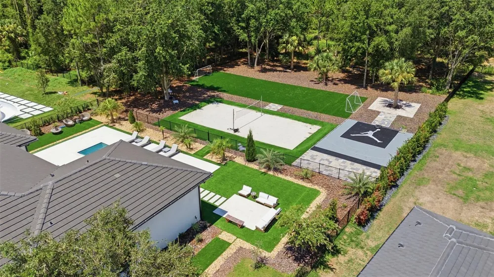 15800 PENDIO DRIVE Bella Collina, FL 34756