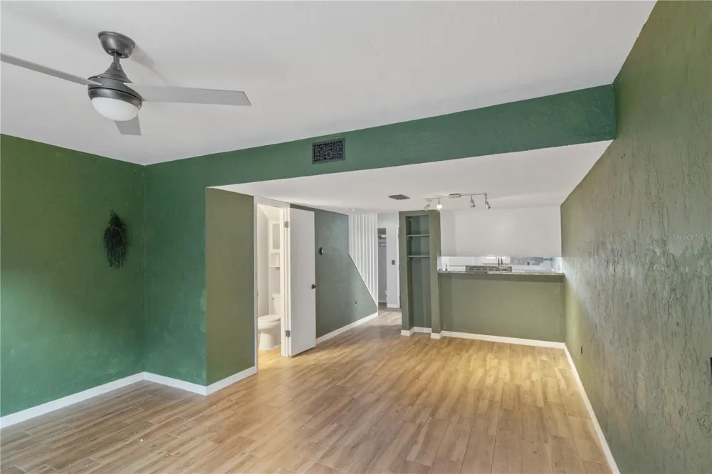 1836 CRYSTAL LAKE DRIVE #19 Lakeland, FL 33801