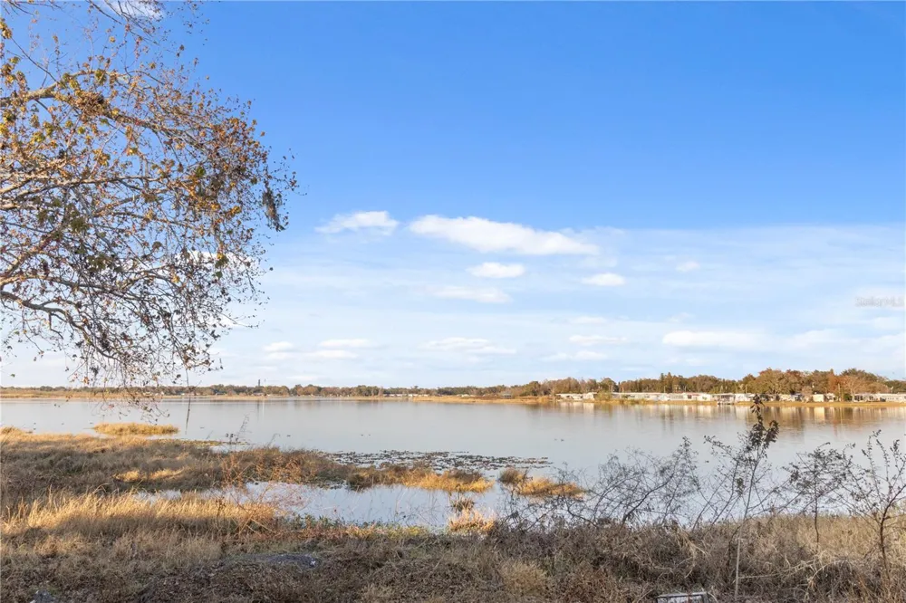 1836 CRYSTAL LAKE DRIVE #19 Lakeland, FL 33801