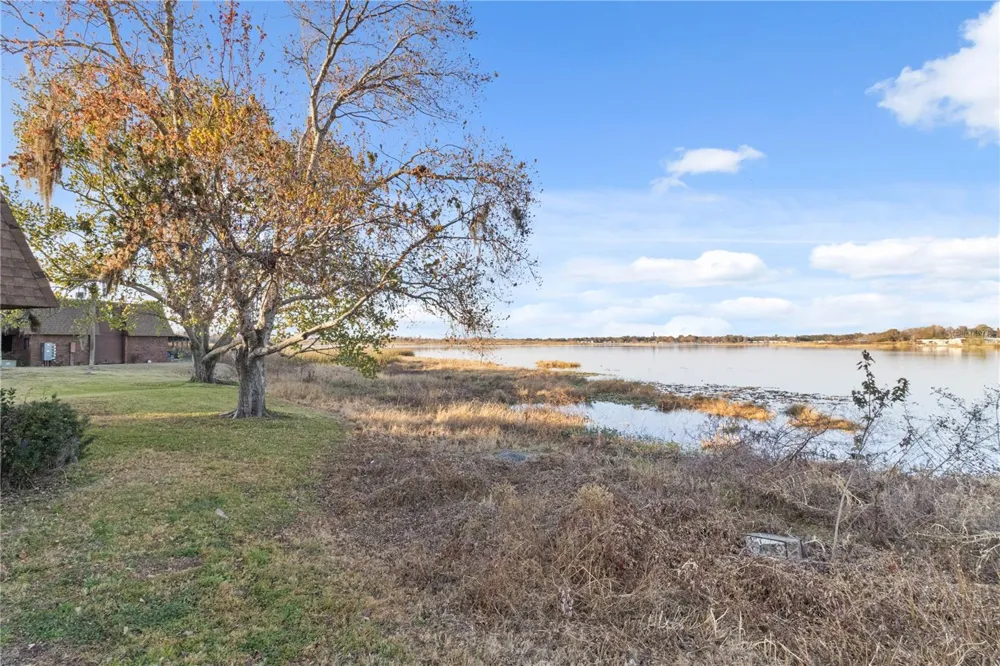 1836 CRYSTAL LAKE DRIVE #19 Lakeland, FL 33801