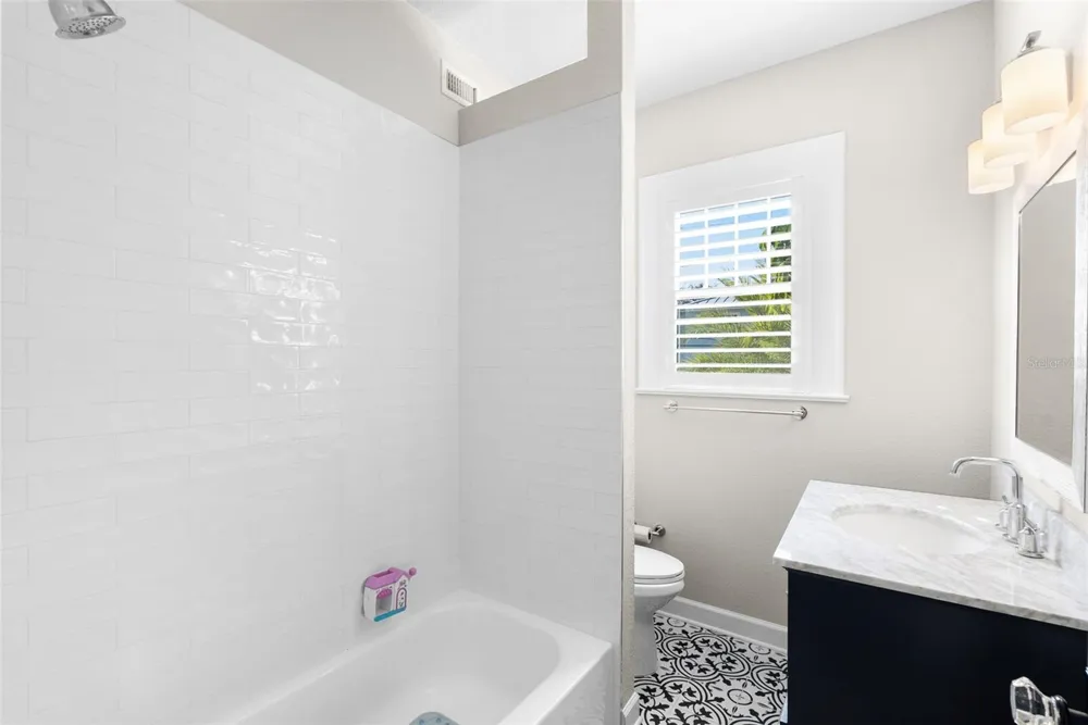 2943 W BAYSHORE COURT Tampa, FL 33611