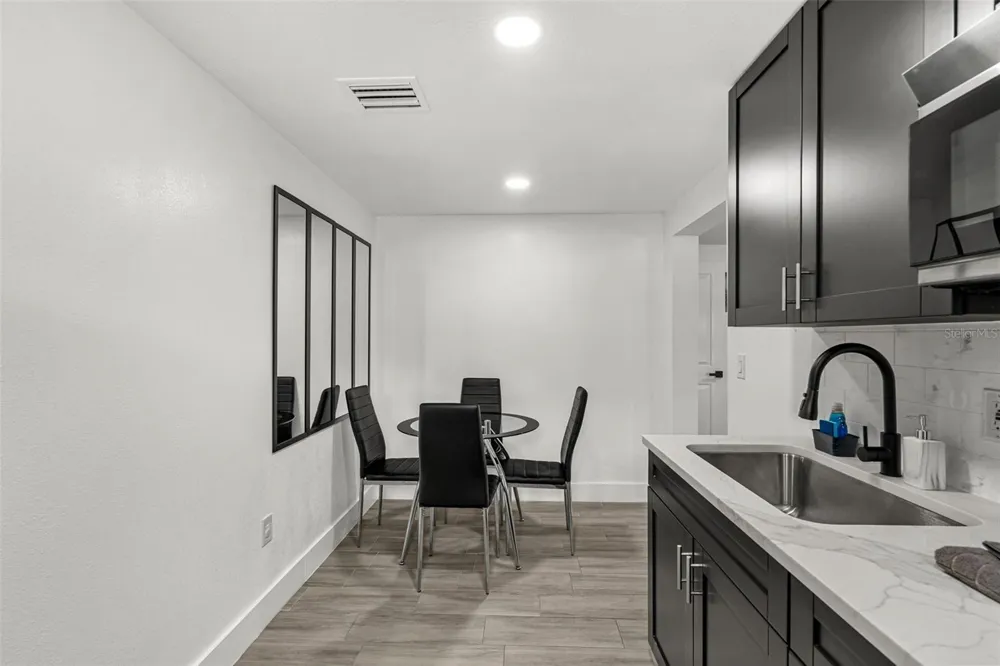 1305 29TH STREET W Bradenton, FL 34205