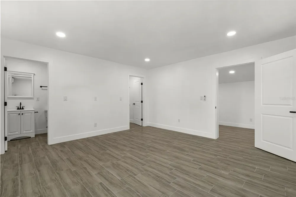 1305 29TH STREET W Bradenton, FL 34205