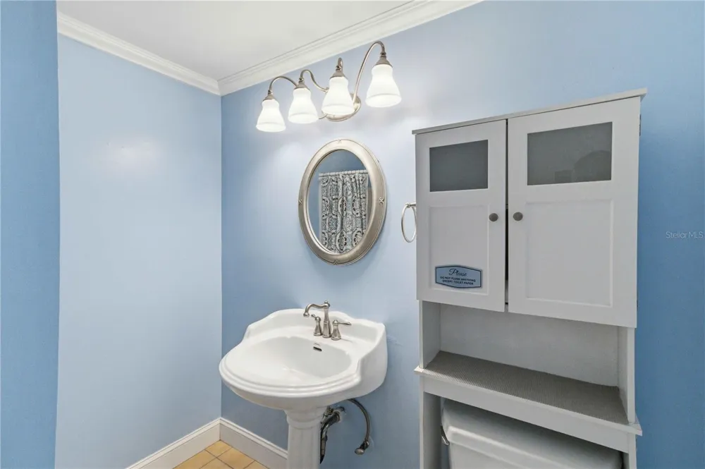 2713 W BRADDOCK STREET Tampa, FL 33607