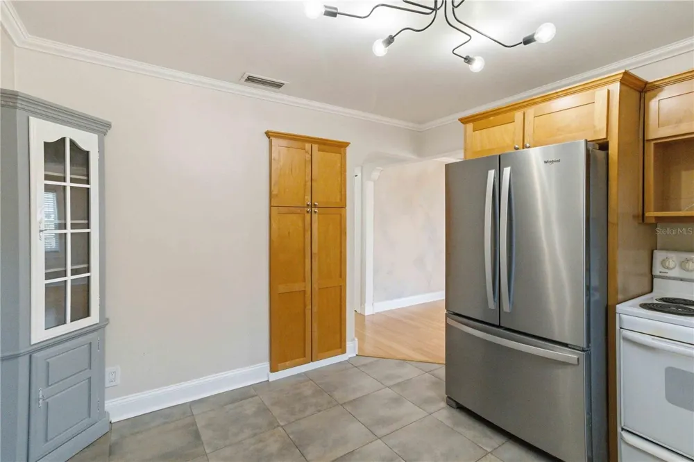 2713 W BRADDOCK STREET Tampa, FL 33607