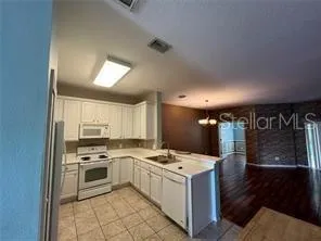 17451 HUGH LANE Land O Lakes, FL 34638