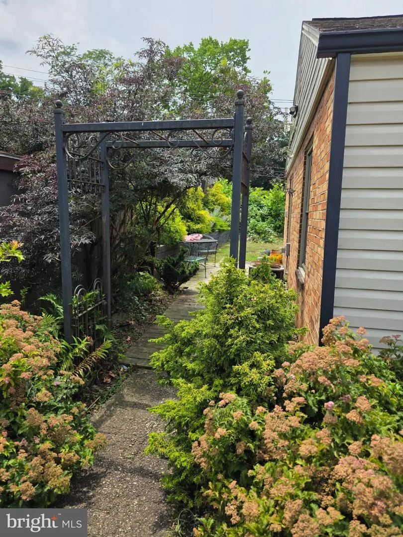 918 ALLEN New Cumberland, PA 17070