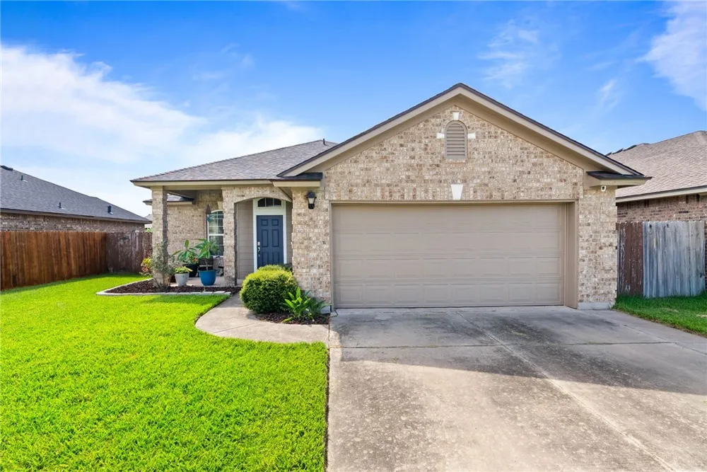 321 Pacific Drive Portland, TX 78374