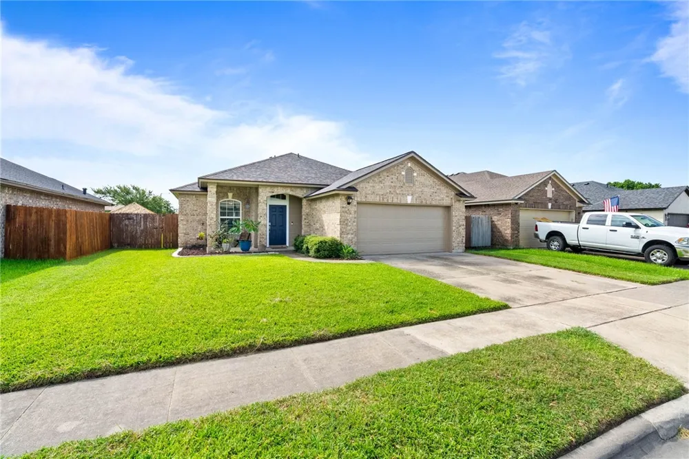 321 Pacific Drive Portland, TX 78374