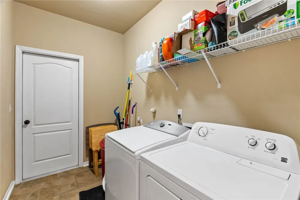 321 Pacific Drive Portland, TX 78374