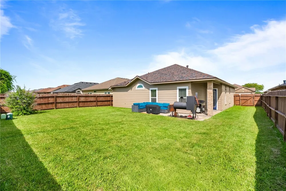 321 Pacific Drive Portland, TX 78374