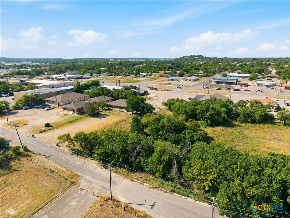 307 W Valley Road Harker Heights, TX 76548