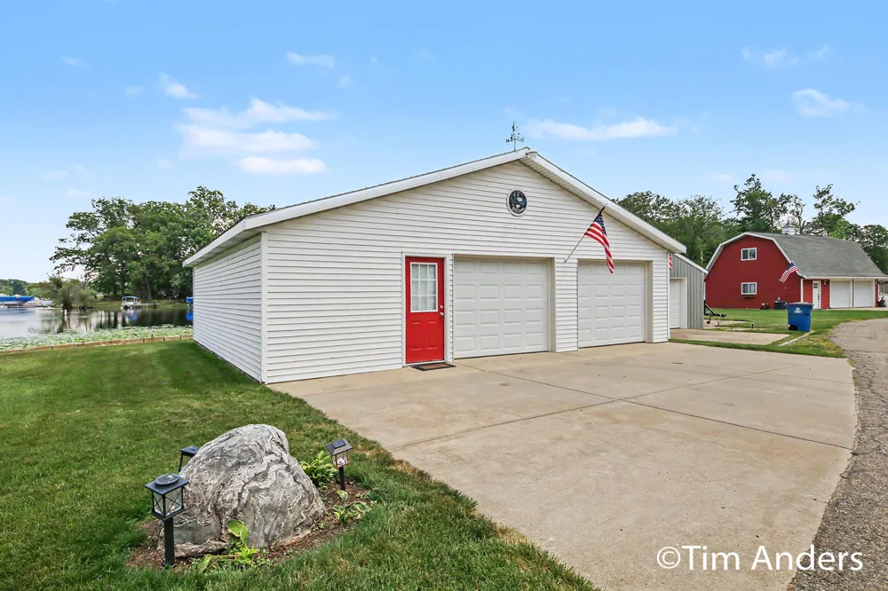 10992 Boniface Point Drive Plainwell, MI 49080
