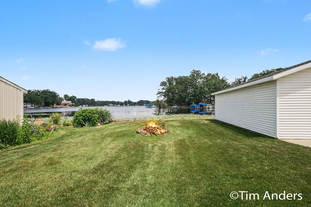 10992 Boniface Point Drive Plainwell, MI 49080