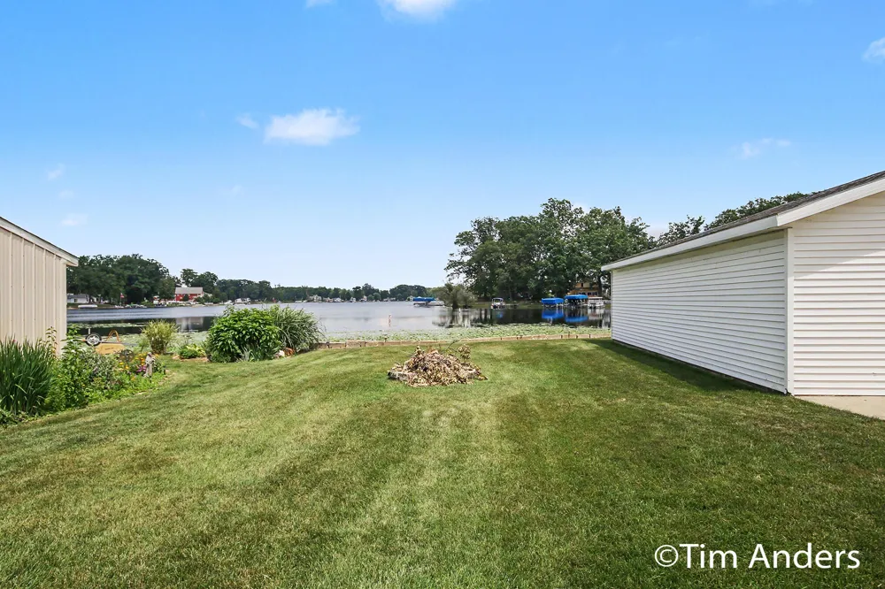 10992 Boniface Point Drive Plainwell, MI 49080