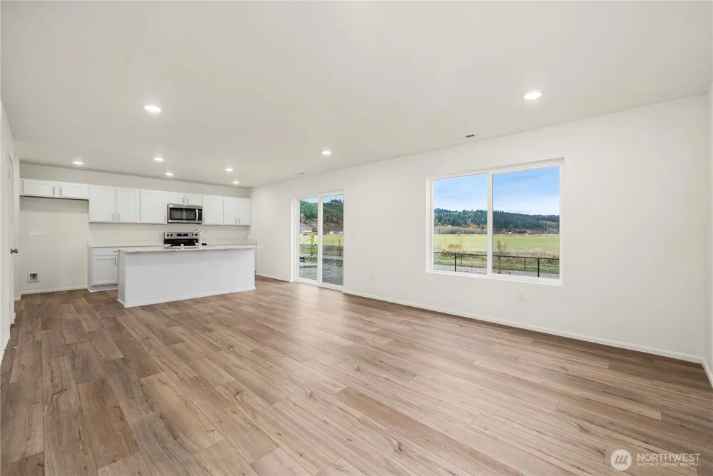 1424 Salzer Creek Loop Centralia, WA 98531
