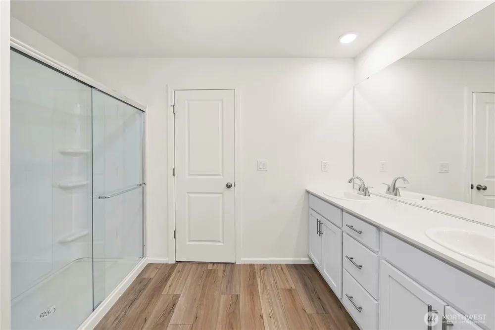 1424 Salzer Creek Loop Centralia, WA 98531