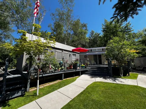 F4 Lot 32 Pathfinder Village