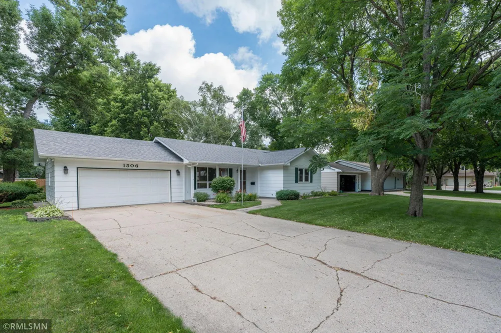 1506 James Drive North Mankato, MN 56003