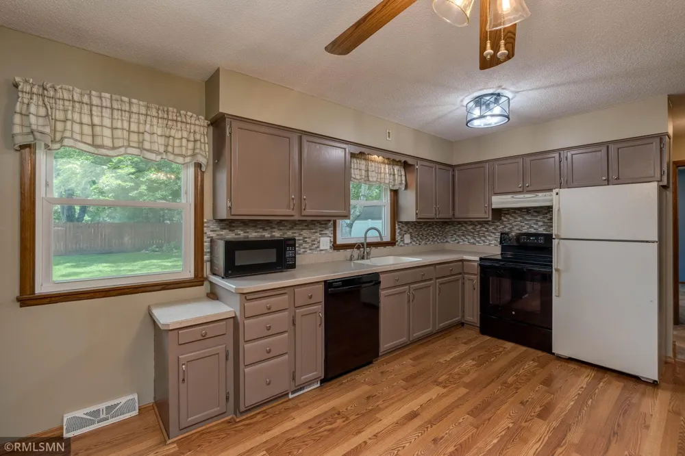1506 James Drive North Mankato, MN 56003