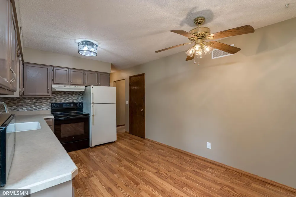 1506 James Drive North Mankato, MN 56003