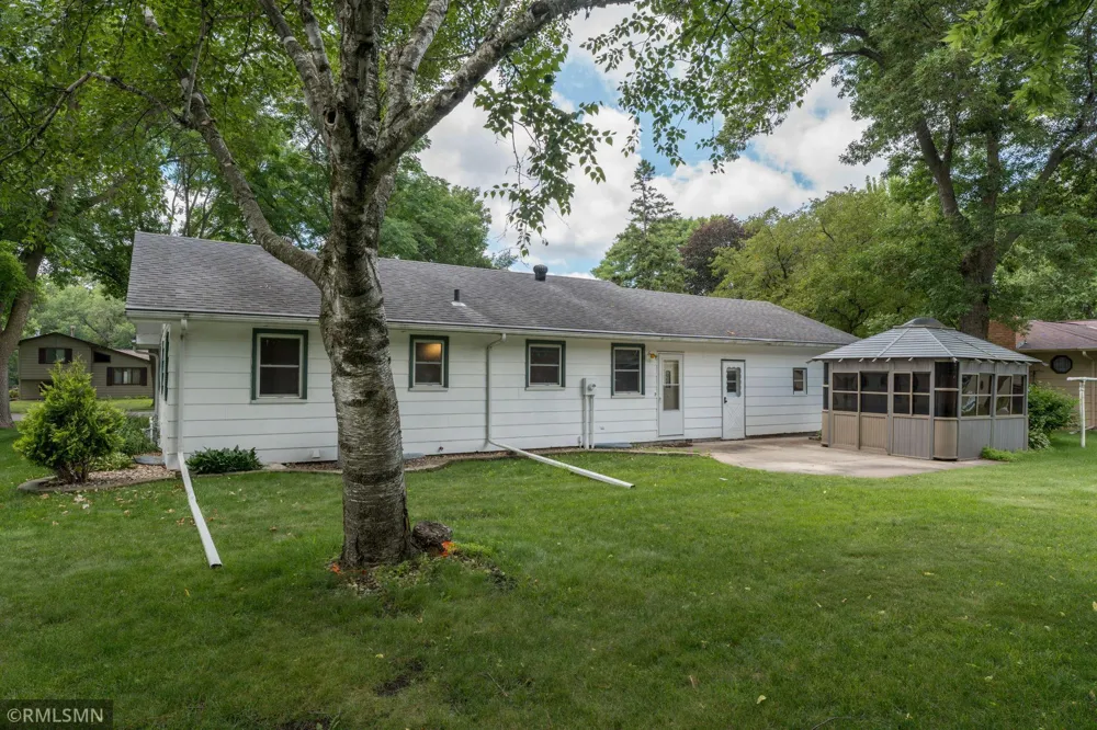 1506 James Drive North Mankato, MN 56003