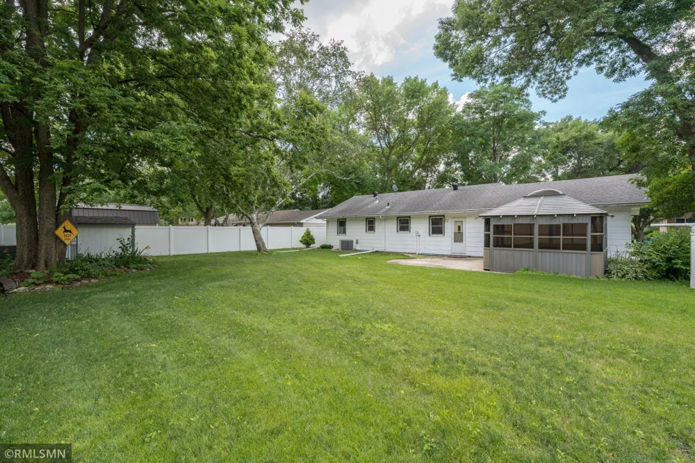 1506 James Drive North Mankato, MN 56003