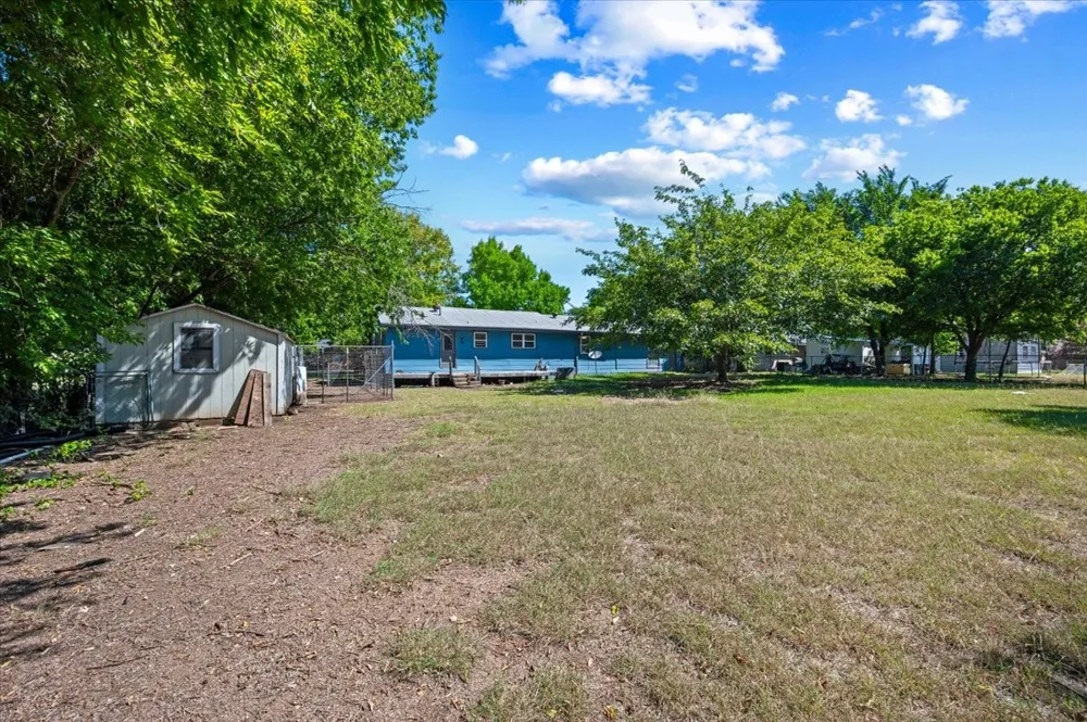 104 Parker Street Italy, TX 76651