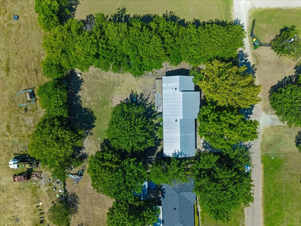 104 Parker Street Italy, TX 76651