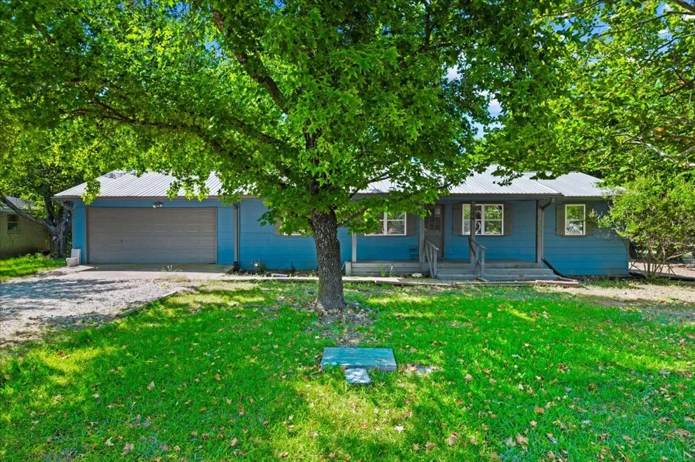 104 Parker Street Italy, TX 76651
