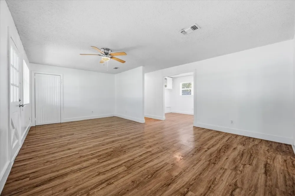 104 Parker Street Italy, TX 76651