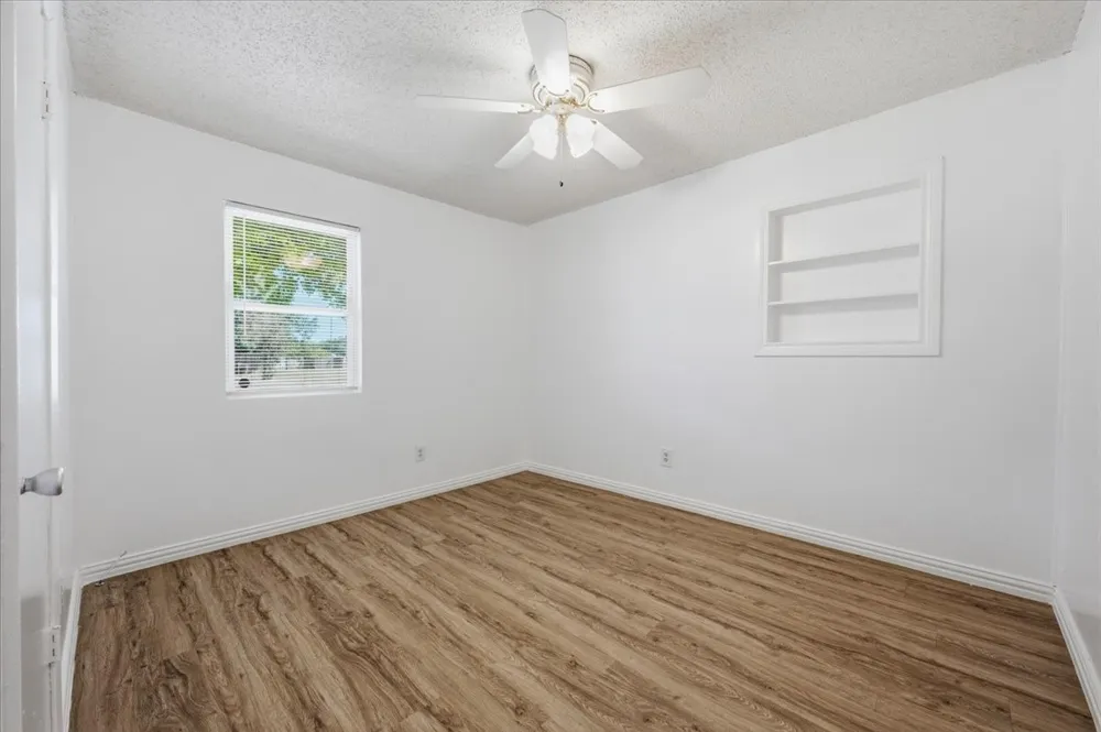 104 Parker Street Italy, TX 76651