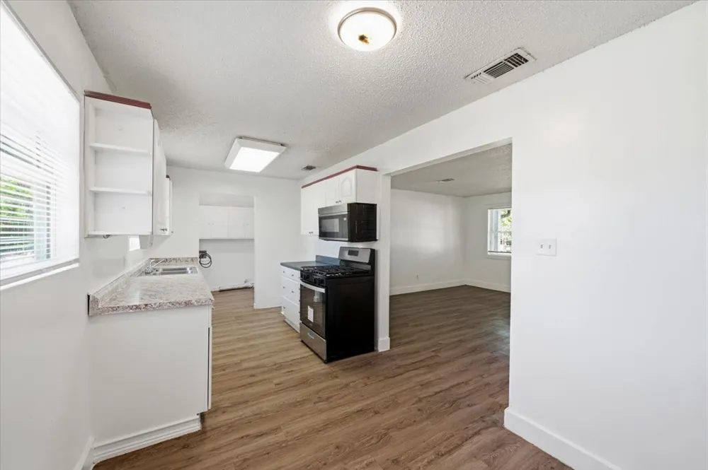 104 Parker Street Italy, TX 76651