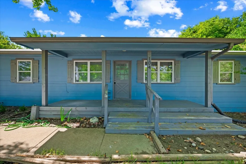 104 Parker Street Italy, TX 76651