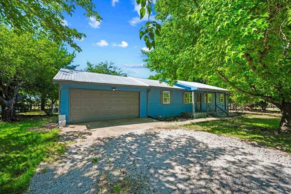 104 Parker Street Italy, TX 76651