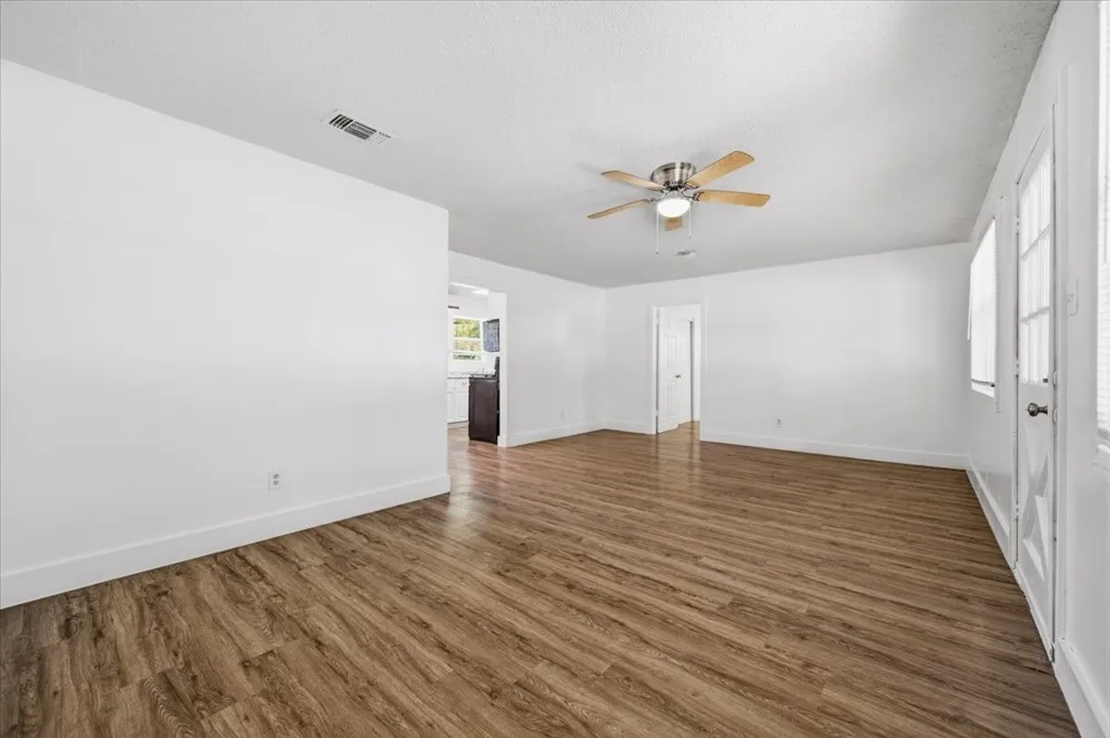 104 Parker Street Italy, TX 76651