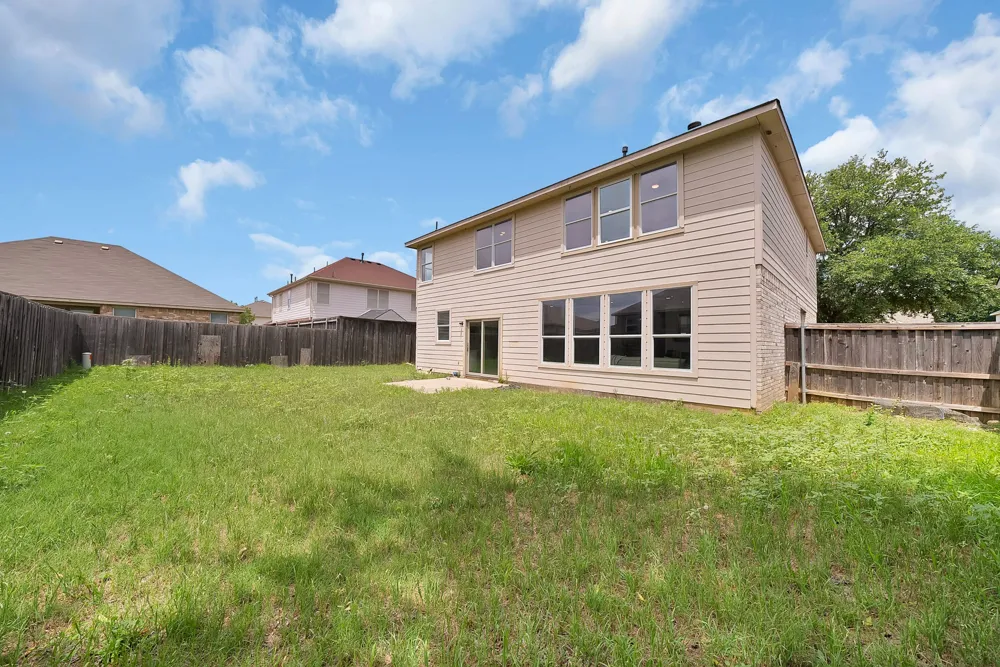 137 Heritage Drive Crowley, TX 76036