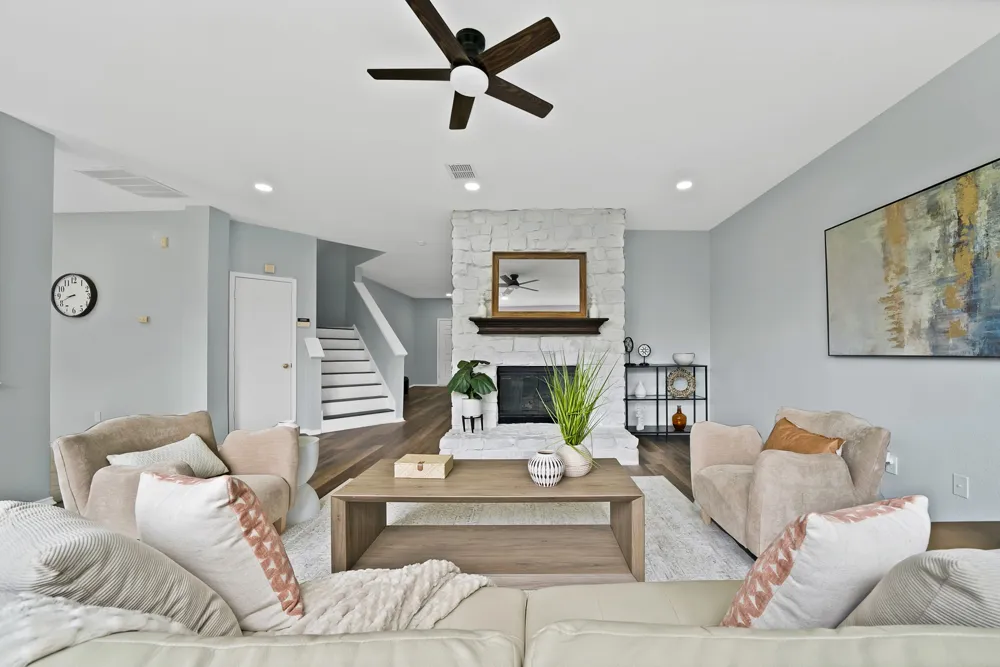 137 Heritage Drive Crowley, TX 76036