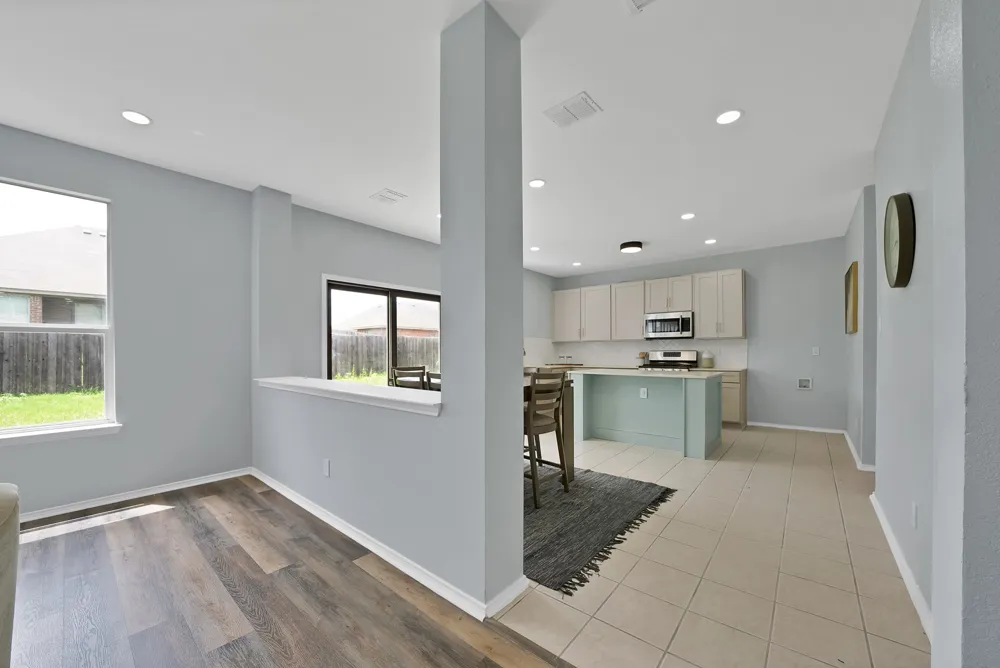 137 Heritage Drive Crowley, TX 76036