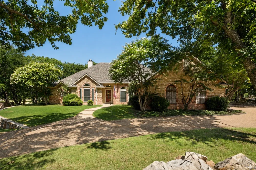 222 Hart Court Runaway Bay, TX 76426