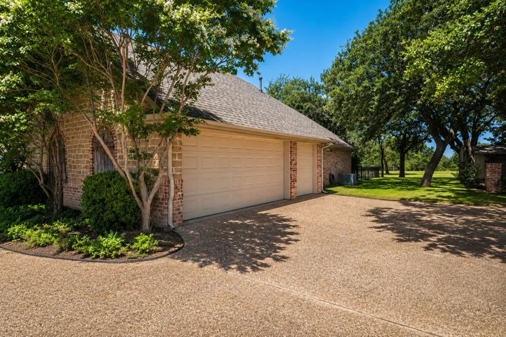 222 Hart Court Runaway Bay, TX 76426