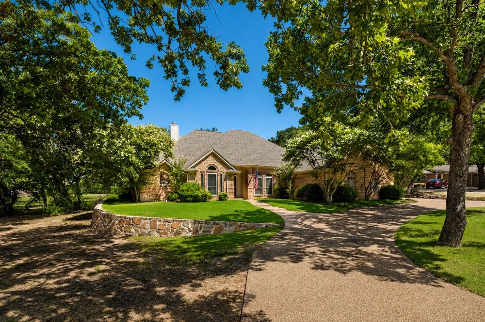 222 Hart Court Runaway Bay, TX 76426
