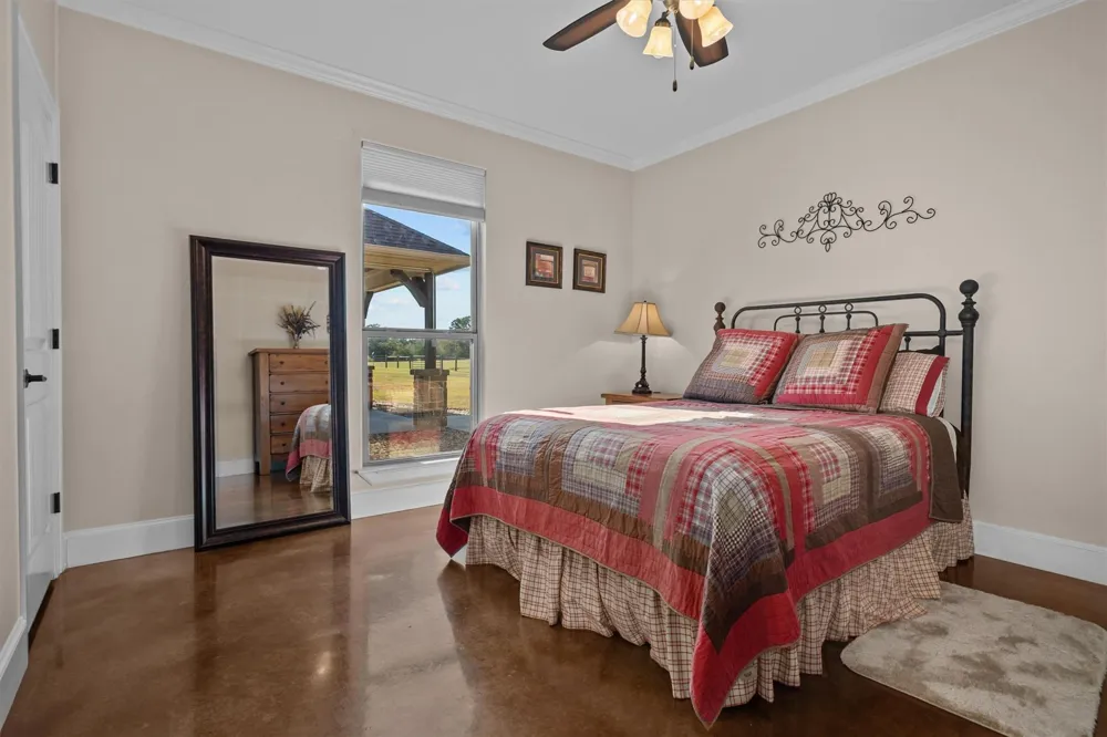 150 Private Road 6421 Palestine, TX 75803