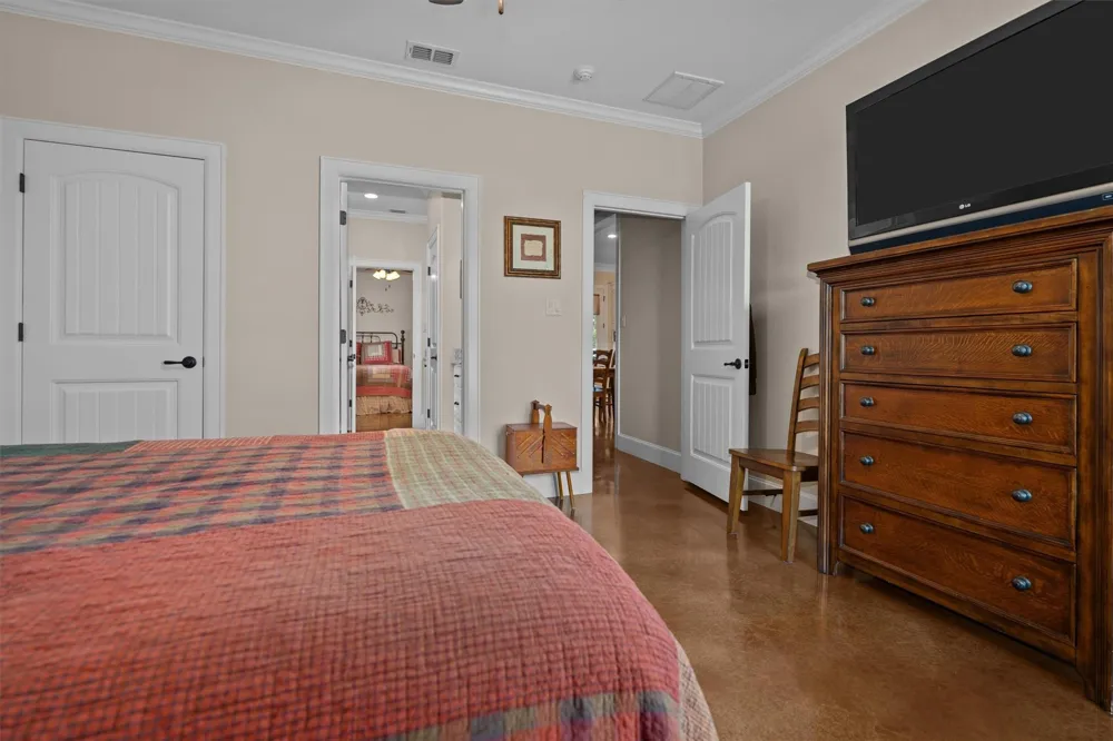 150 Private Road 6421 Palestine, TX 75803