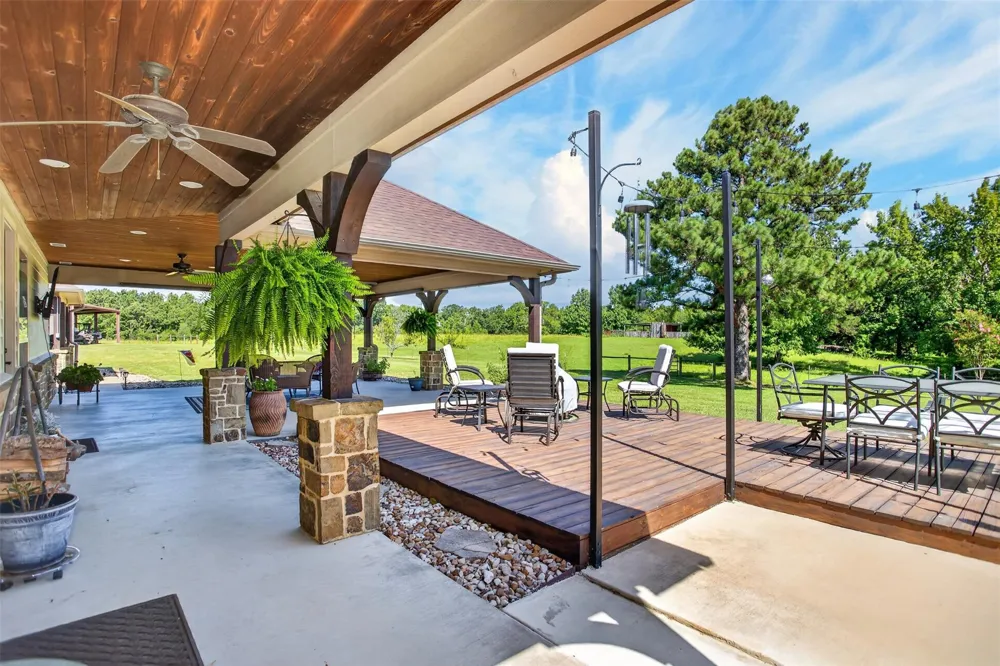 150 Private Road 6421 Palestine, TX 75803
