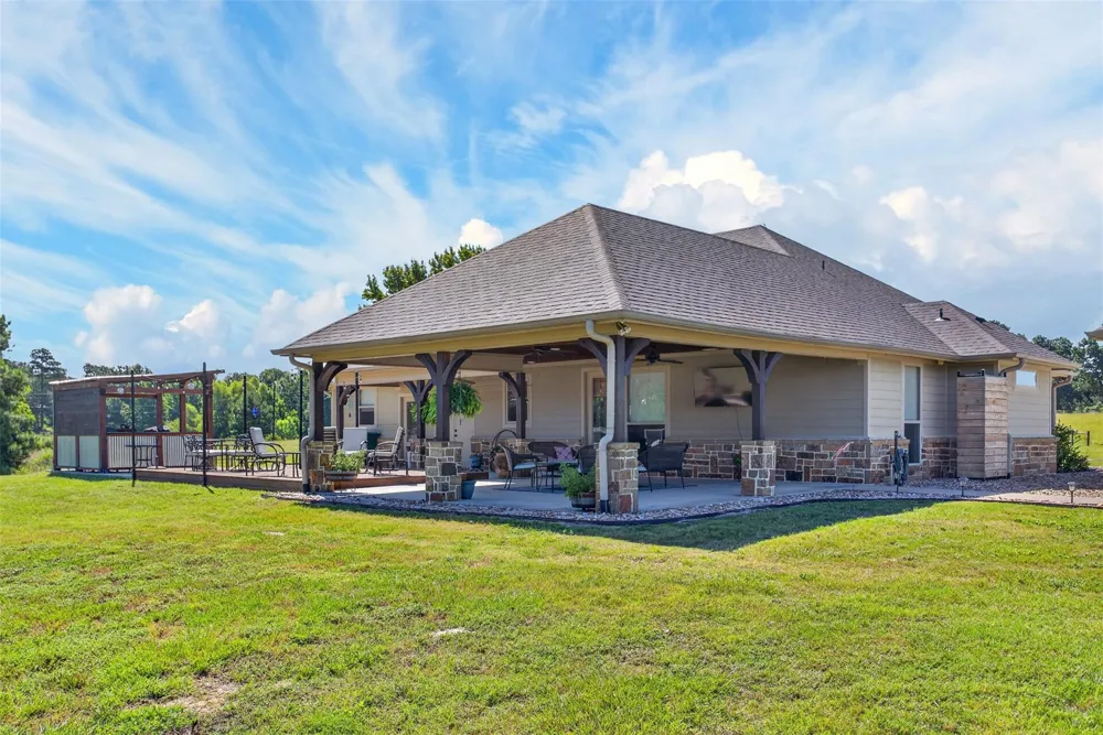 150 Private Road 6421 Palestine, TX 75803