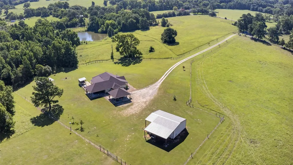 150 Private Road 6421 Palestine, TX 75803