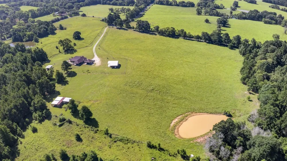 150 Private Road 6421 Palestine, TX 75803