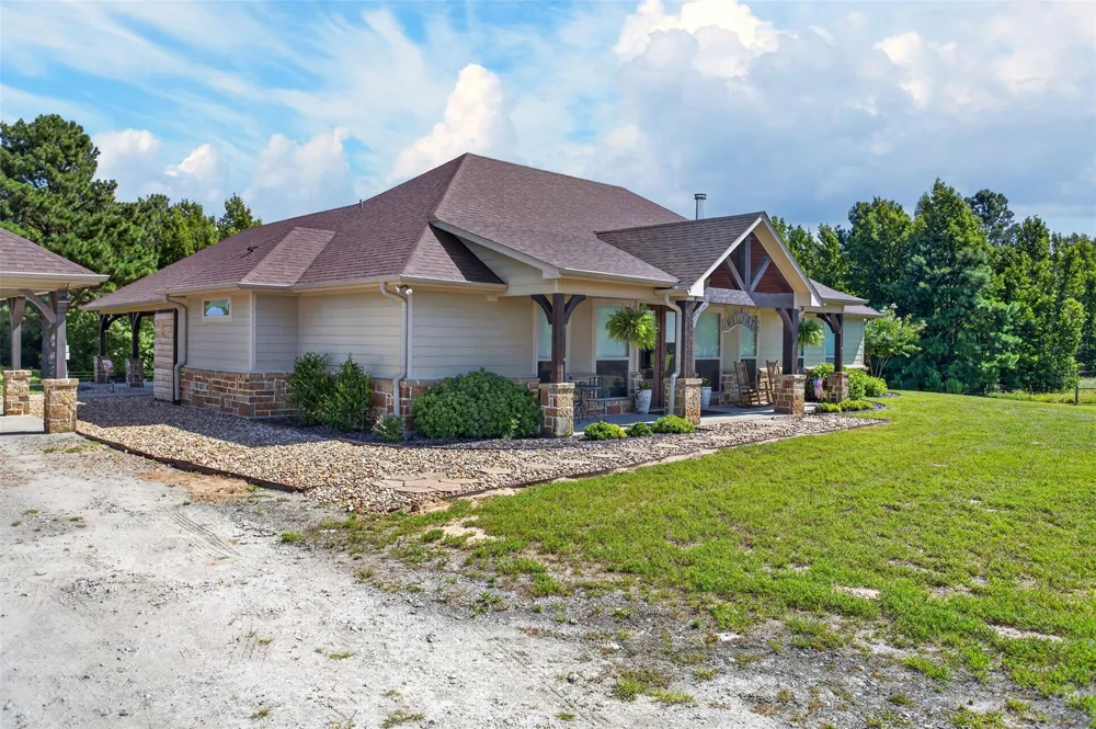 150 Private Road 6421 Palestine, TX 75803