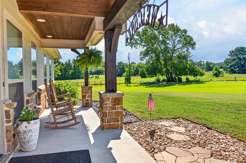 150 Private Road 6421 Palestine, TX 75803
